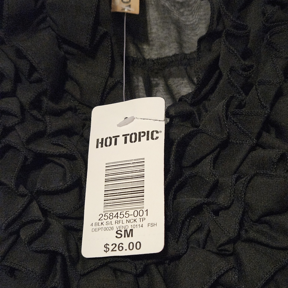 Eyeshadow Black Ruffled Blouse - Picture 4 of 4